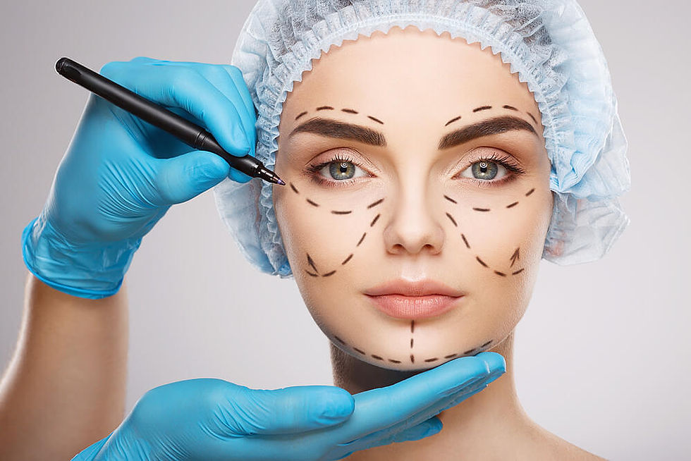 Fluxo digital em harmonização facial, profissional realizando procedimento facial.